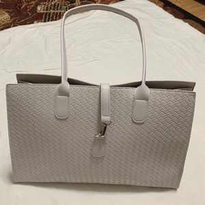 Light Purple Spacey Tote Bag